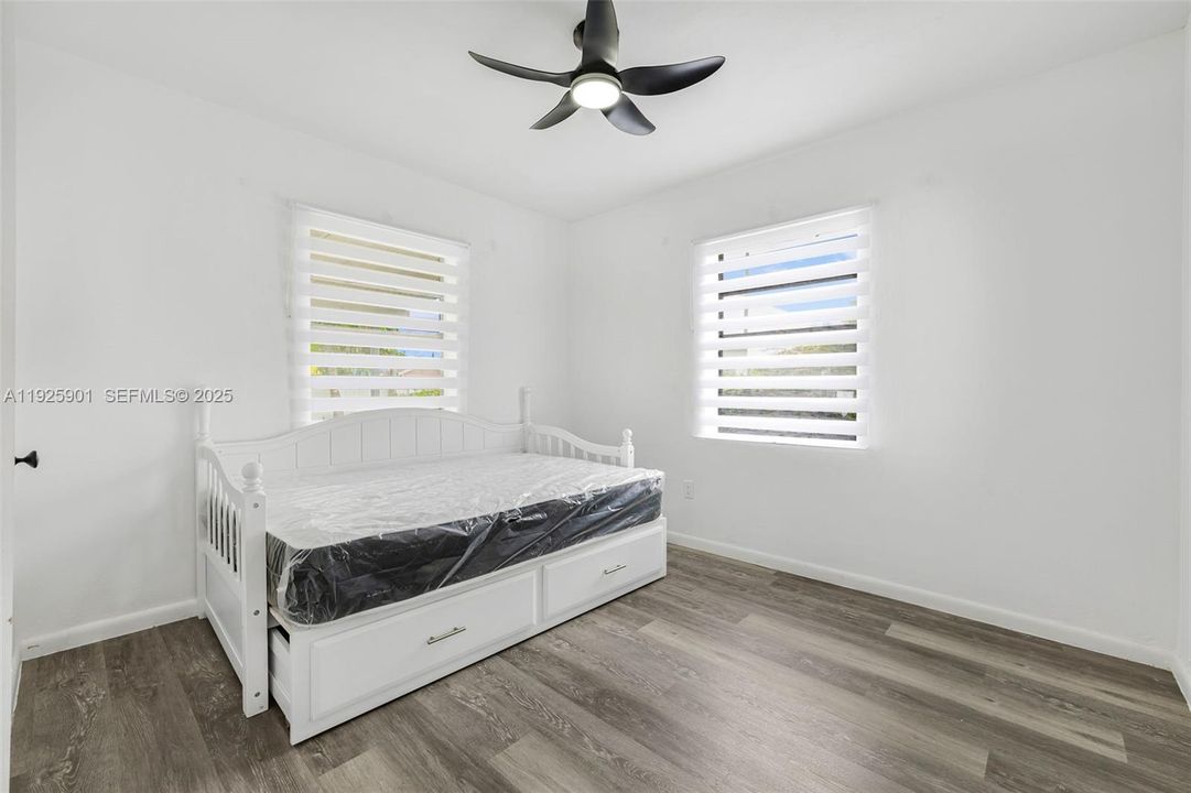 For Sale: $675,000 (3 beds, 2 baths, 1367 Square Feet)