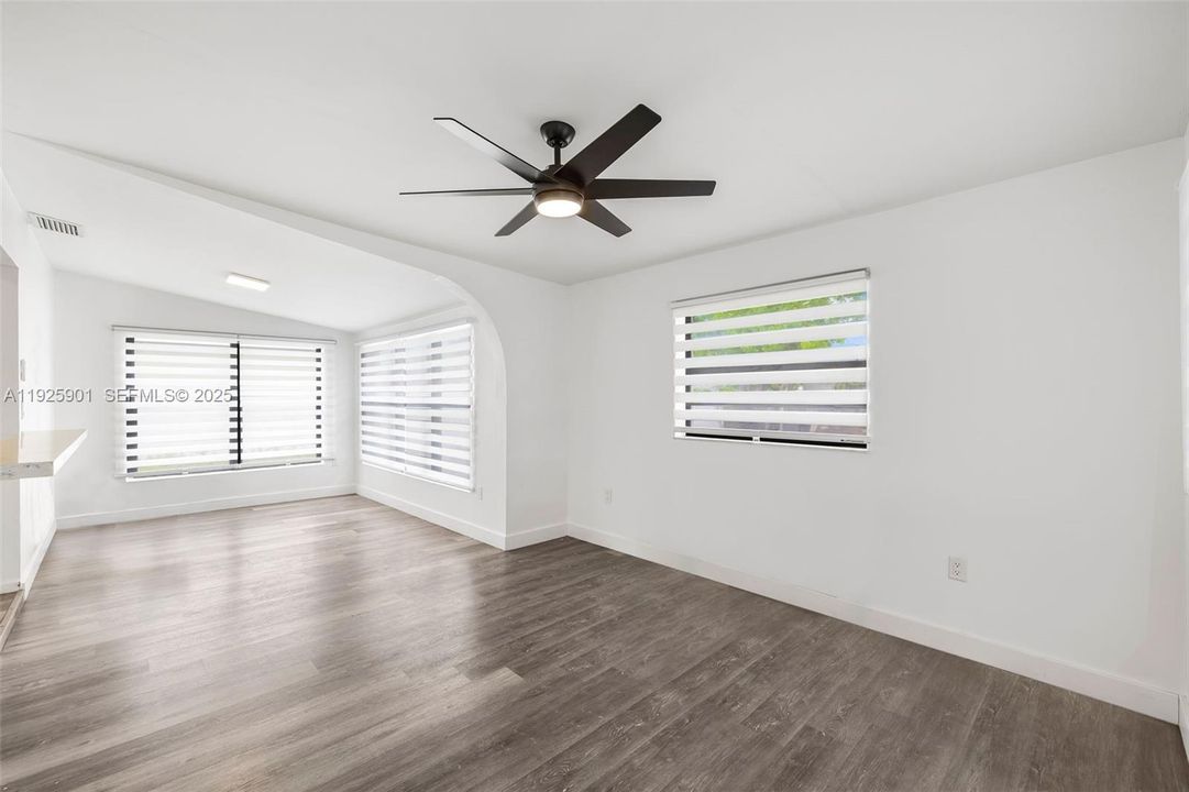 For Sale: $675,000 (3 beds, 2 baths, 1367 Square Feet)