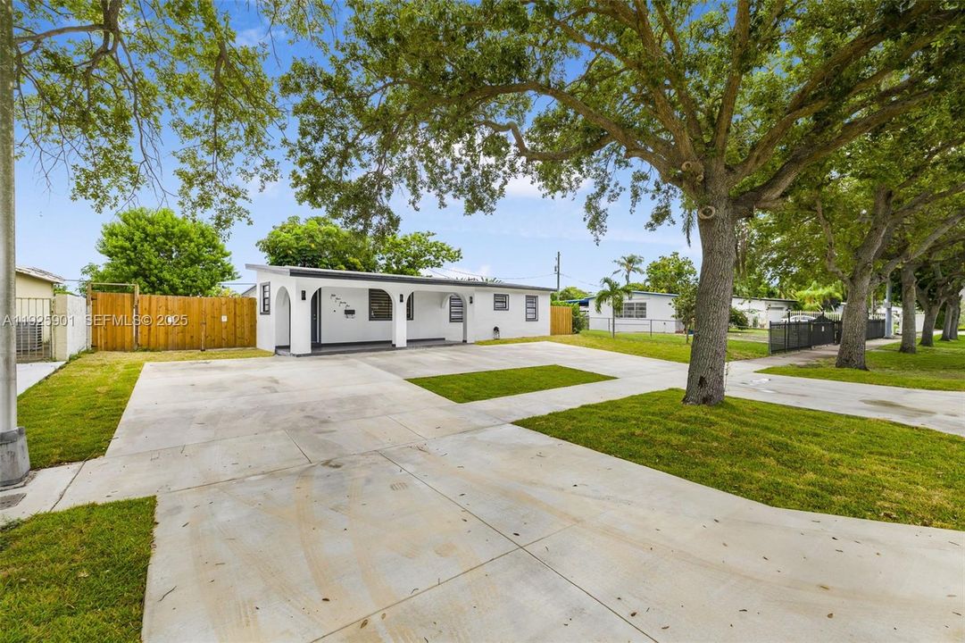 For Sale: $675,000 (3 beds, 2 baths, 1367 Square Feet)