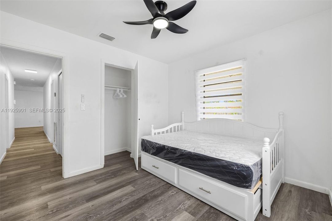 For Sale: $675,000 (3 beds, 2 baths, 1367 Square Feet)