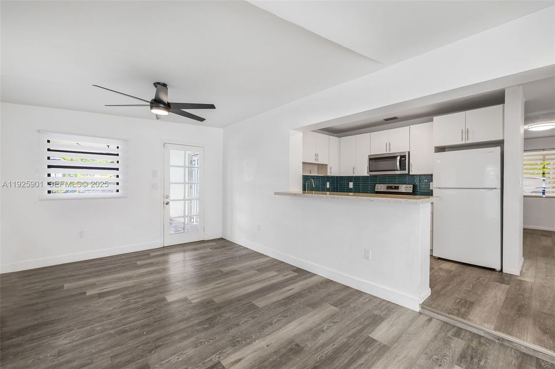 For Sale: $675,000 (3 beds, 2 baths, 1367 Square Feet)