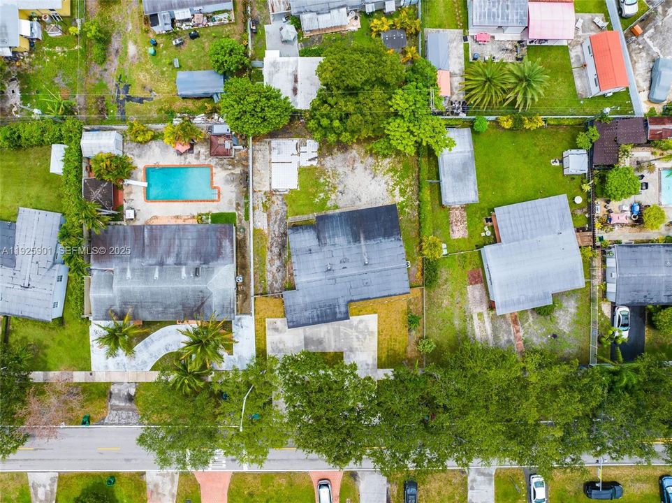 For Sale: $675,000 (3 beds, 2 baths, 1367 Square Feet)