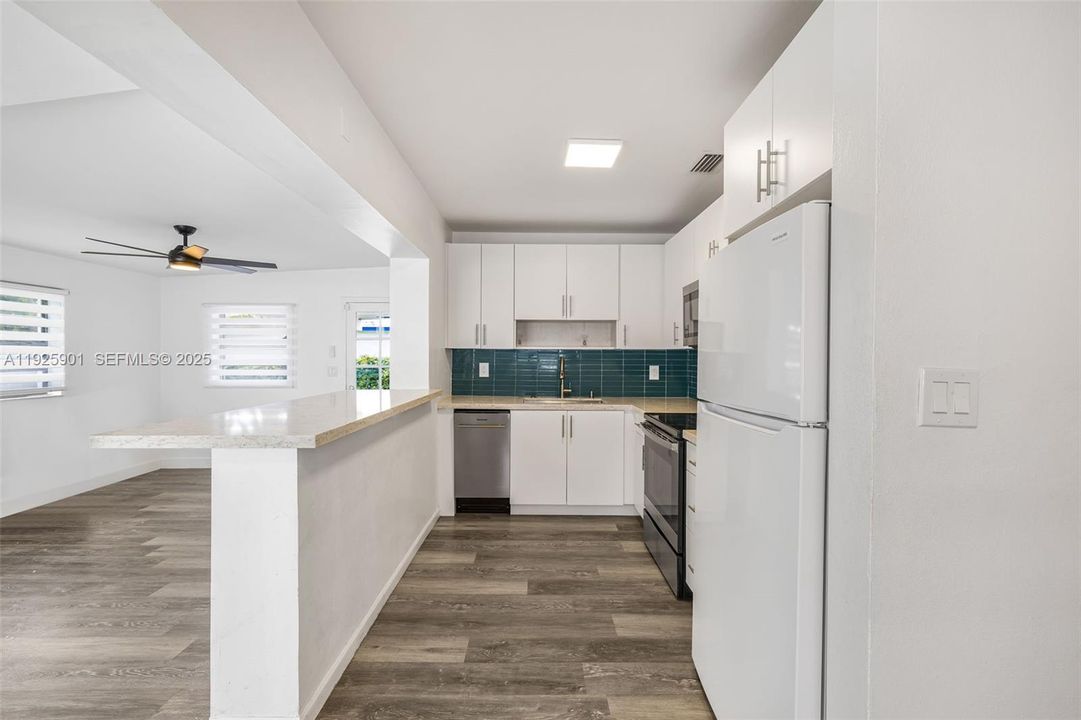 For Sale: $675,000 (3 beds, 2 baths, 1367 Square Feet)