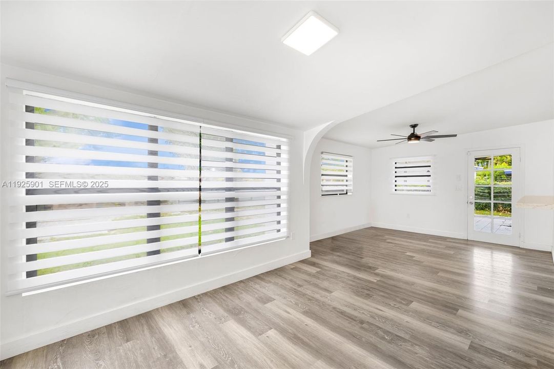 For Sale: $675,000 (3 beds, 2 baths, 1367 Square Feet)