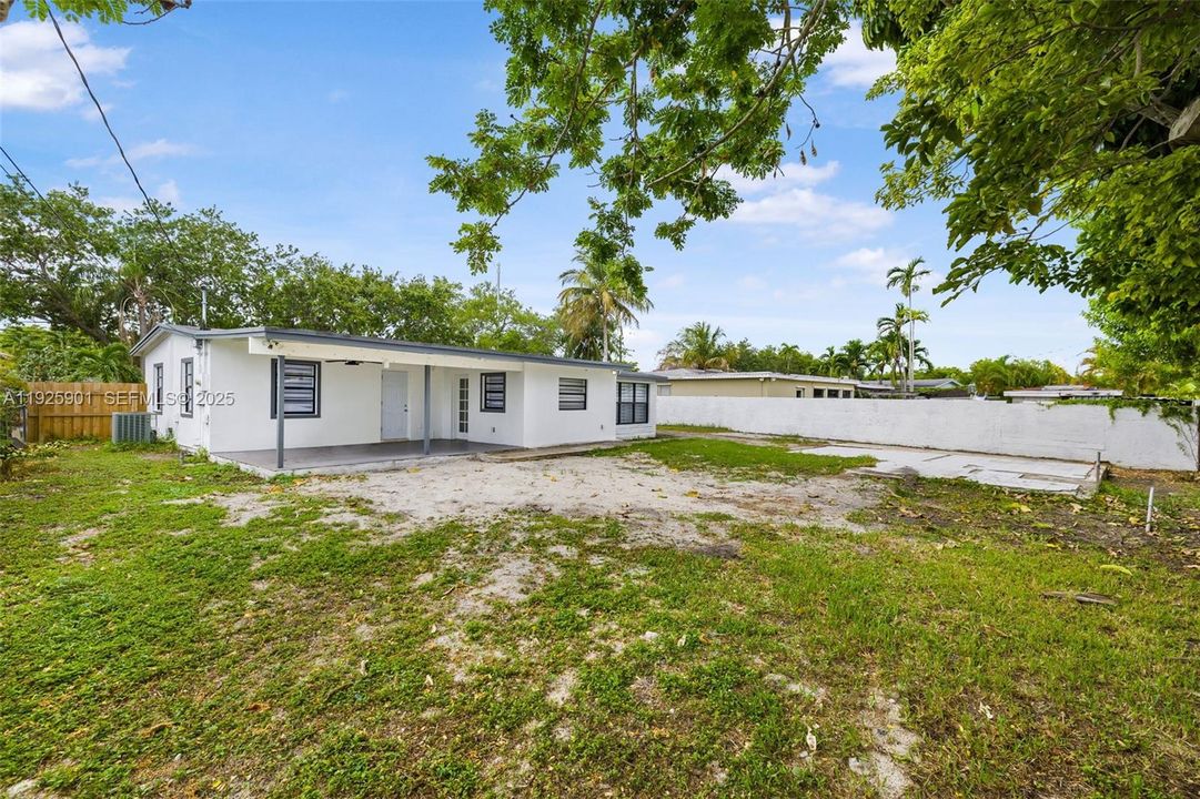 For Sale: $675,000 (3 beds, 2 baths, 1367 Square Feet)