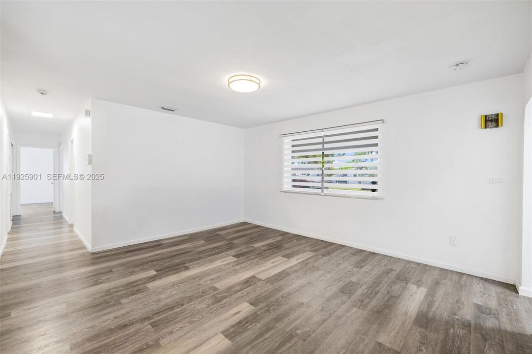 For Sale: $675,000 (3 beds, 2 baths, 1367 Square Feet)