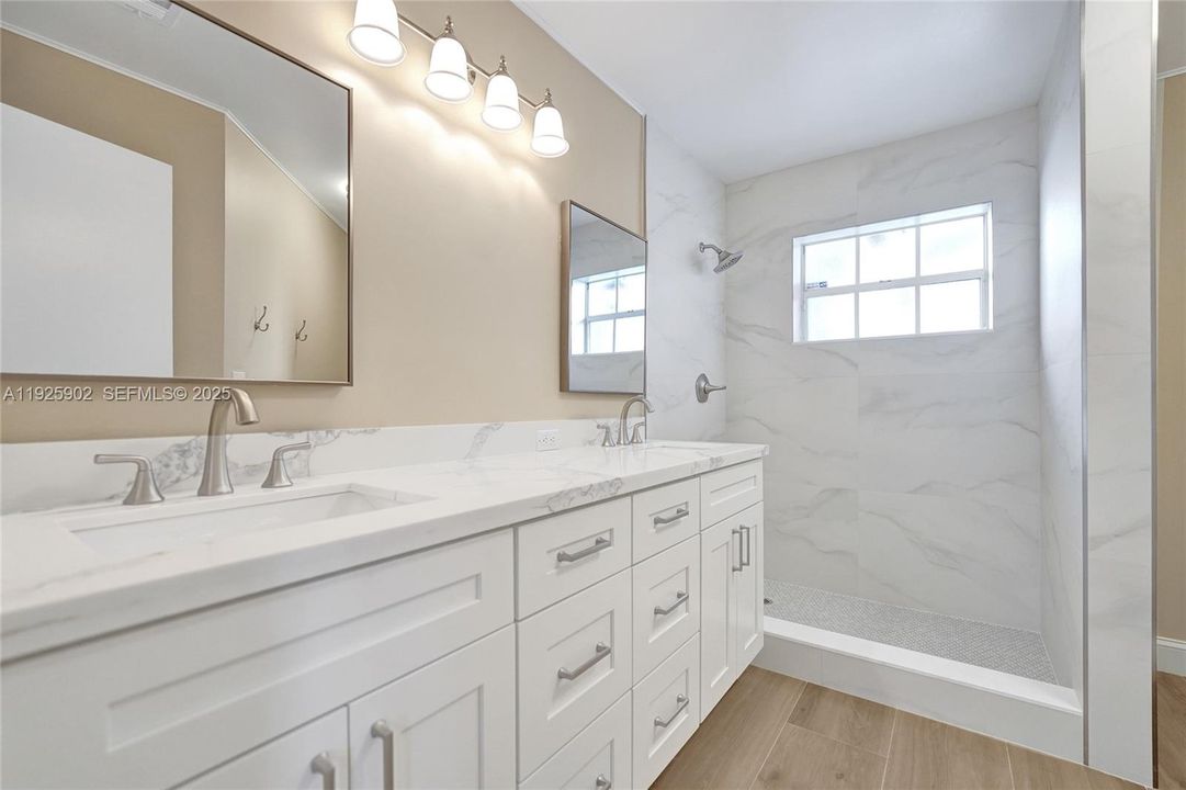 For Rent: $3,950 (2 beds, 2 baths, 1236 Square Feet)