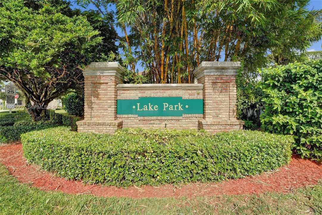 For Rent: $3,950 (2 beds, 2 baths, 1236 Square Feet)