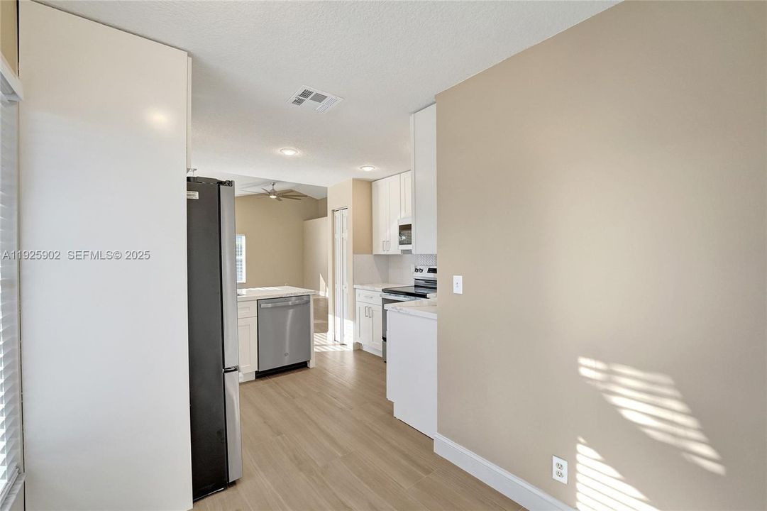 For Rent: $3,950 (2 beds, 2 baths, 1236 Square Feet)