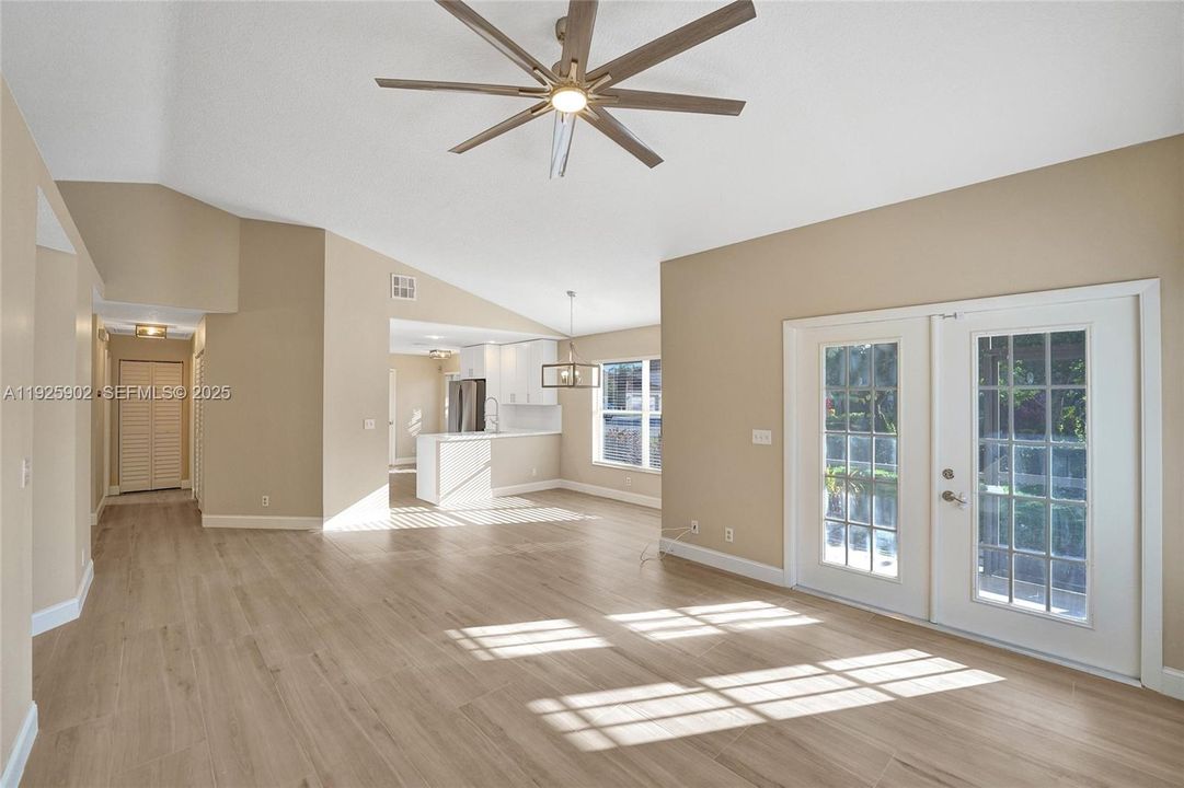 For Rent: $3,950 (2 beds, 2 baths, 1236 Square Feet)