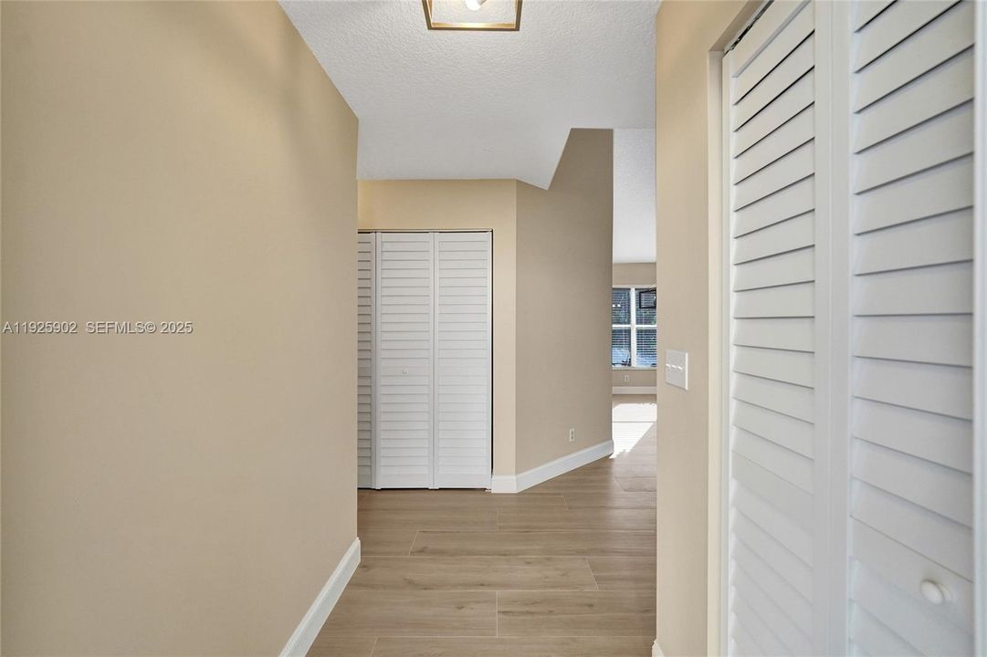 For Rent: $3,950 (2 beds, 2 baths, 1236 Square Feet)