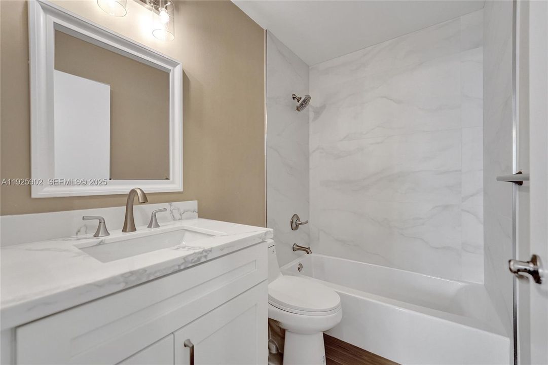 For Rent: $3,950 (2 beds, 2 baths, 1236 Square Feet)