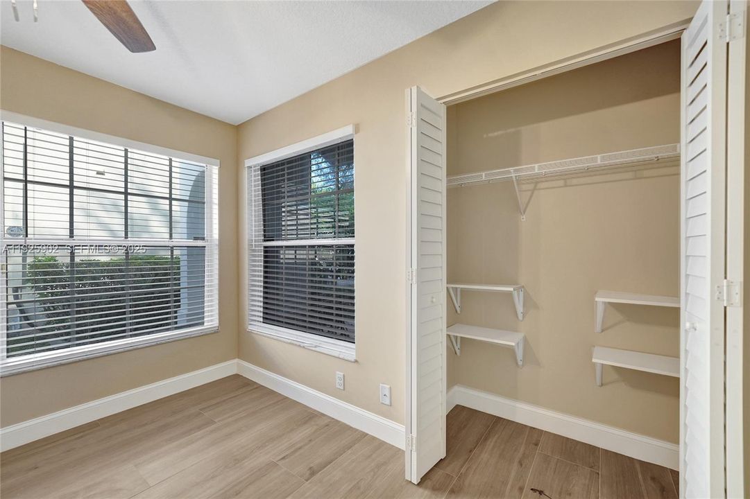 For Rent: $3,950 (2 beds, 2 baths, 1236 Square Feet)