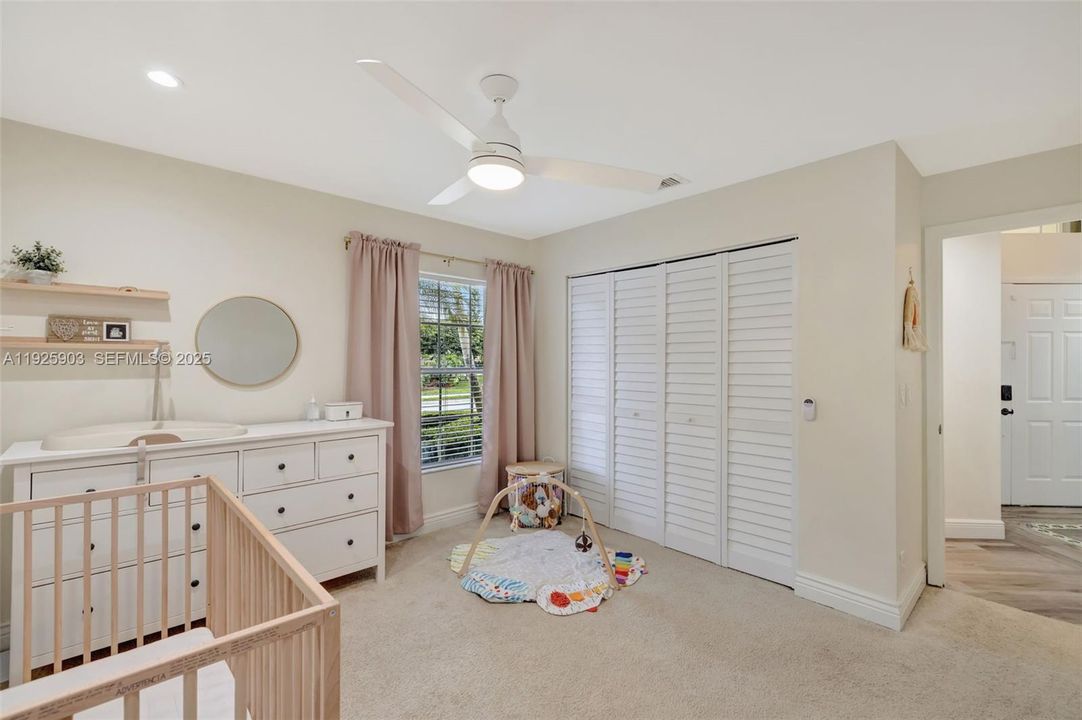 В аренду: $3,300 (2 спален, 2 ванн, 1225 Квадратных фут)