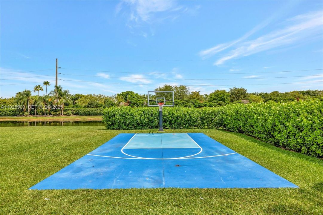 В аренду: $3,300 (2 спален, 2 ванн, 1225 Квадратных фут)