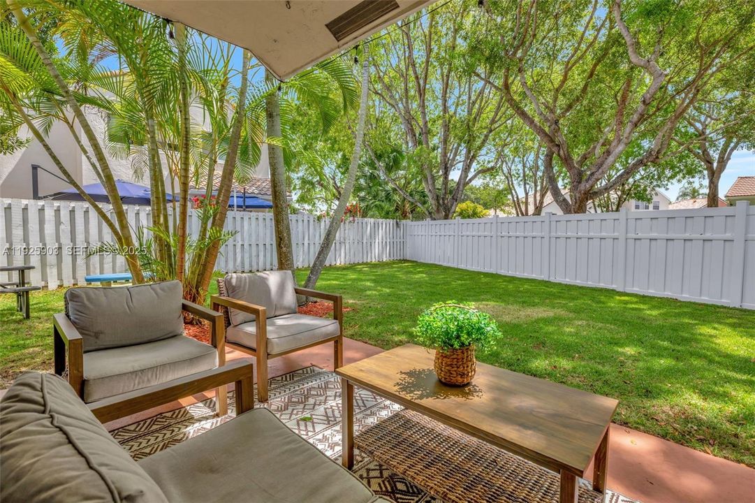 В аренду: $3,300 (2 спален, 2 ванн, 1225 Квадратных фут)