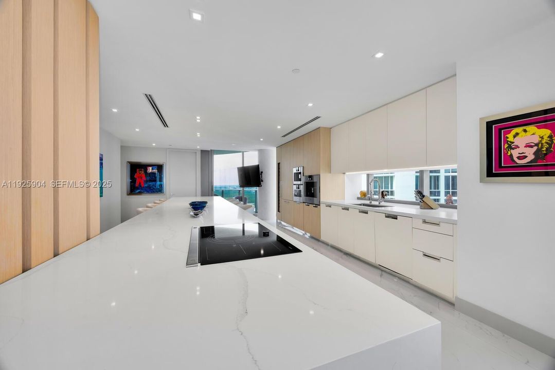 For Sale: $6,285,000 (4 beds, 4 baths, 3080 Square Feet)