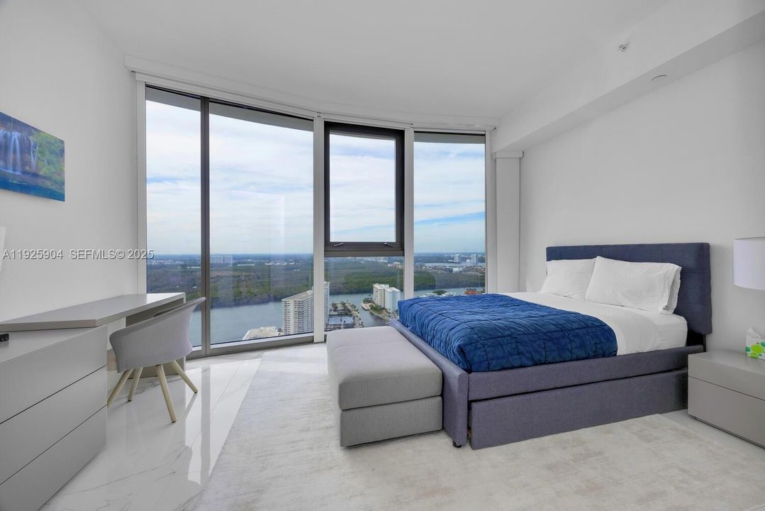 For Sale: $6,285,000 (4 beds, 4 baths, 3080 Square Feet)