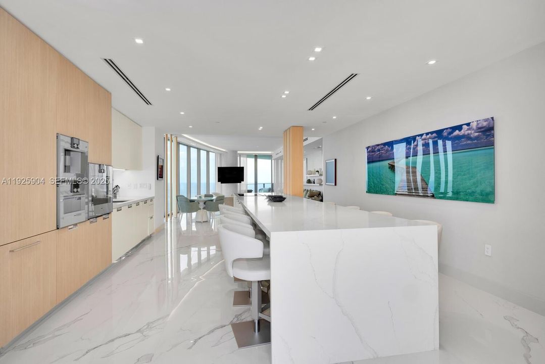 For Sale: $6,285,000 (4 beds, 4 baths, 3080 Square Feet)