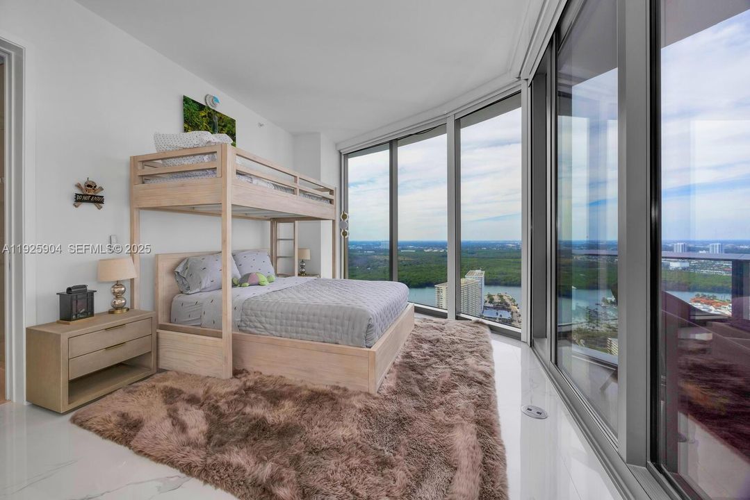 For Sale: $6,285,000 (4 beds, 4 baths, 3080 Square Feet)