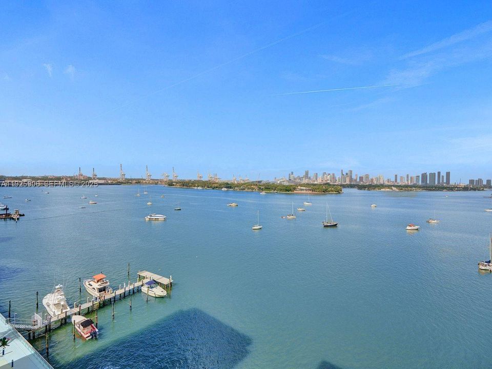 En Venta: $799,000 (2 camas, 2 baños, 1234 Pies cuadrados)