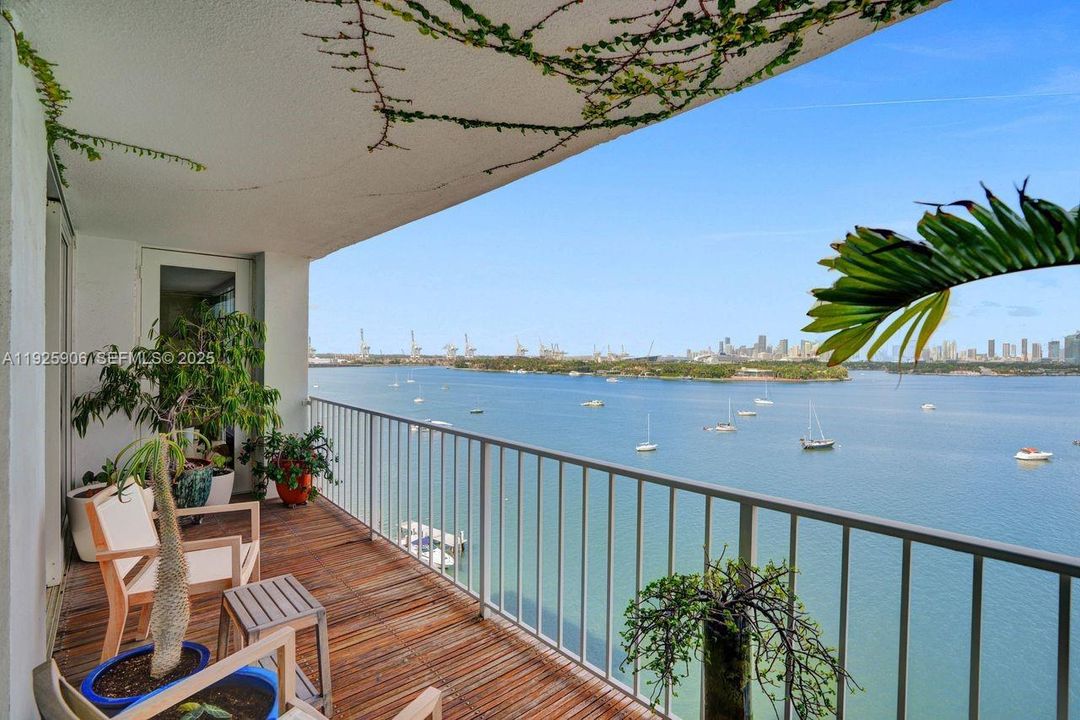 En Venta: $799,000 (2 camas, 2 baños, 1234 Pies cuadrados)