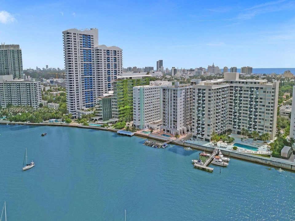 En Venta: $799,000 (2 camas, 2 baños, 1234 Pies cuadrados)