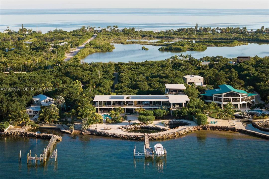 For Sale: $33,500,000 (10 beds, 10 baths, 7934 Square Feet)