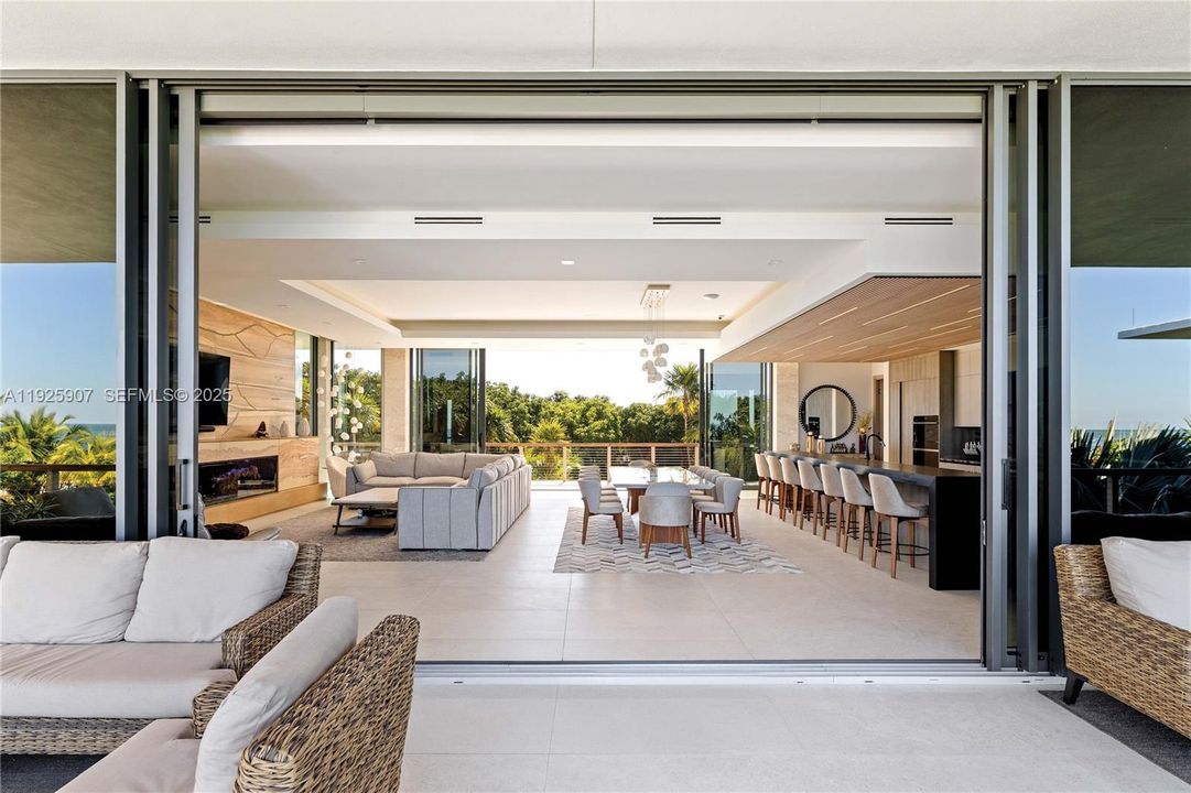 For Sale: $33,500,000 (10 beds, 10 baths, 7934 Square Feet)