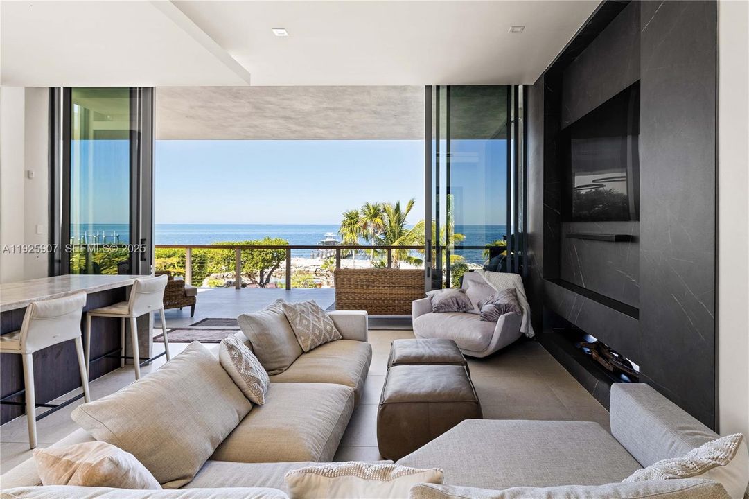 For Sale: $33,500,000 (10 beds, 10 baths, 7934 Square Feet)