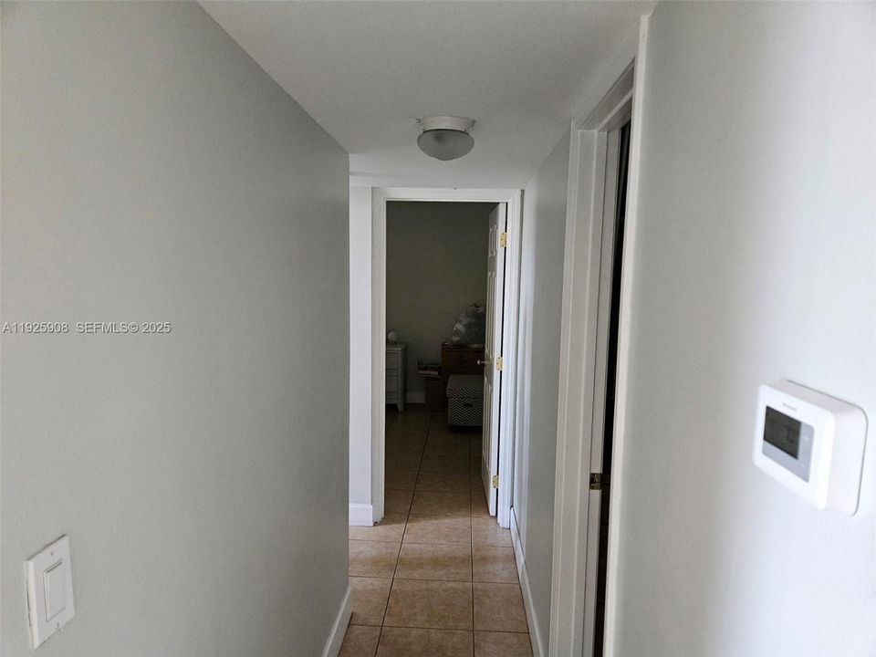 For Rent: $2,250 (2 beds, 2 baths, 983 Square Feet)