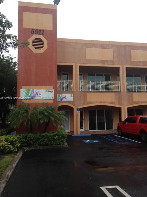 出租: $3,000 (0 贝兹, 0 浴室, 0 平方英尺)