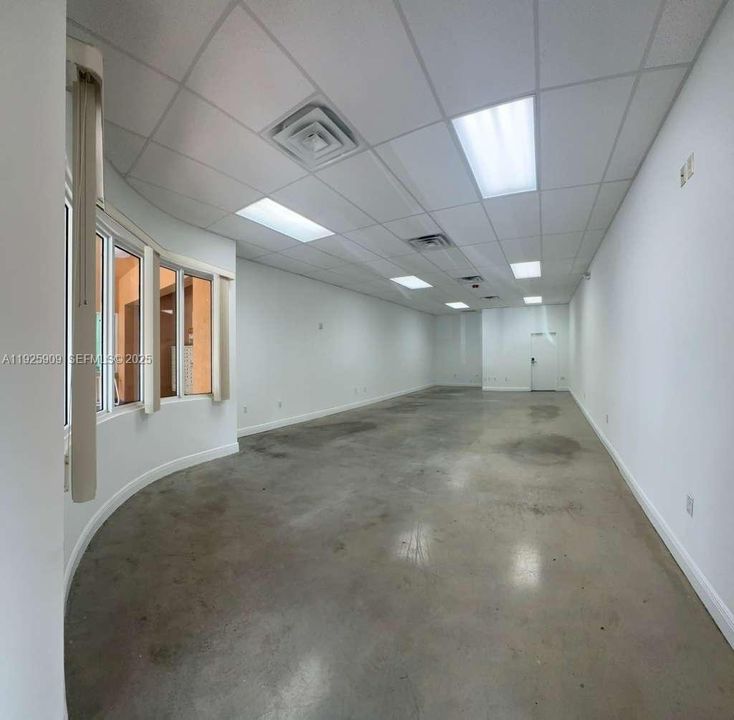 出租: $3,000 (0 贝兹, 0 浴室, 0 平方英尺)