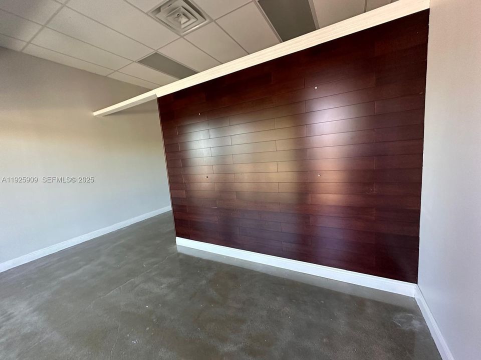 出租: $3,000 (0 贝兹, 0 浴室, 0 平方英尺)