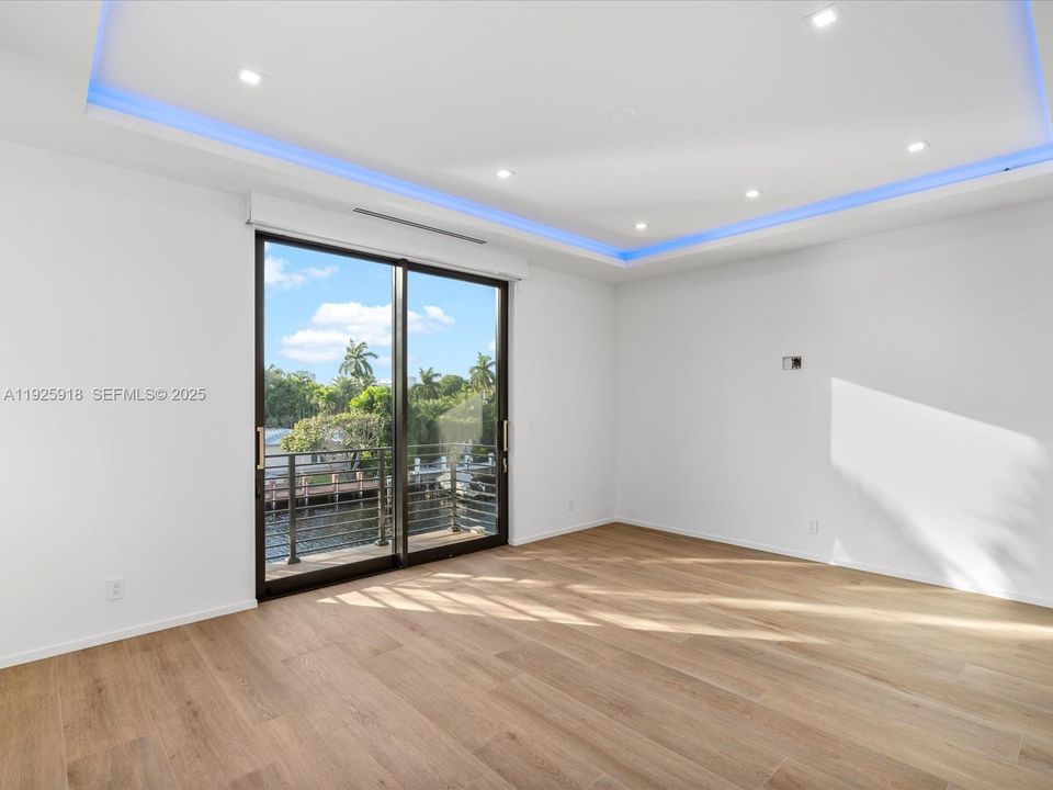 En Venta: $7,499,000 (5 camas, 5 baños, 6026 Pies cuadrados)