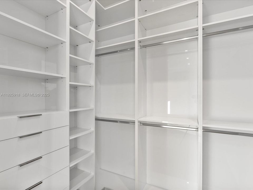 En Venta: $7,499,000 (5 camas, 5 baños, 6026 Pies cuadrados)