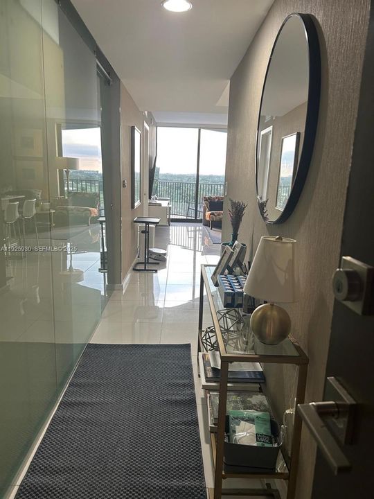 待售: $445,000 (1 贝兹, 1 浴室, 777 平方英尺)