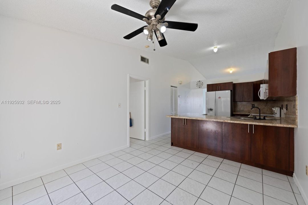 For Rent: $3,500 (3 beds, 2 baths, 1144 Square Feet)