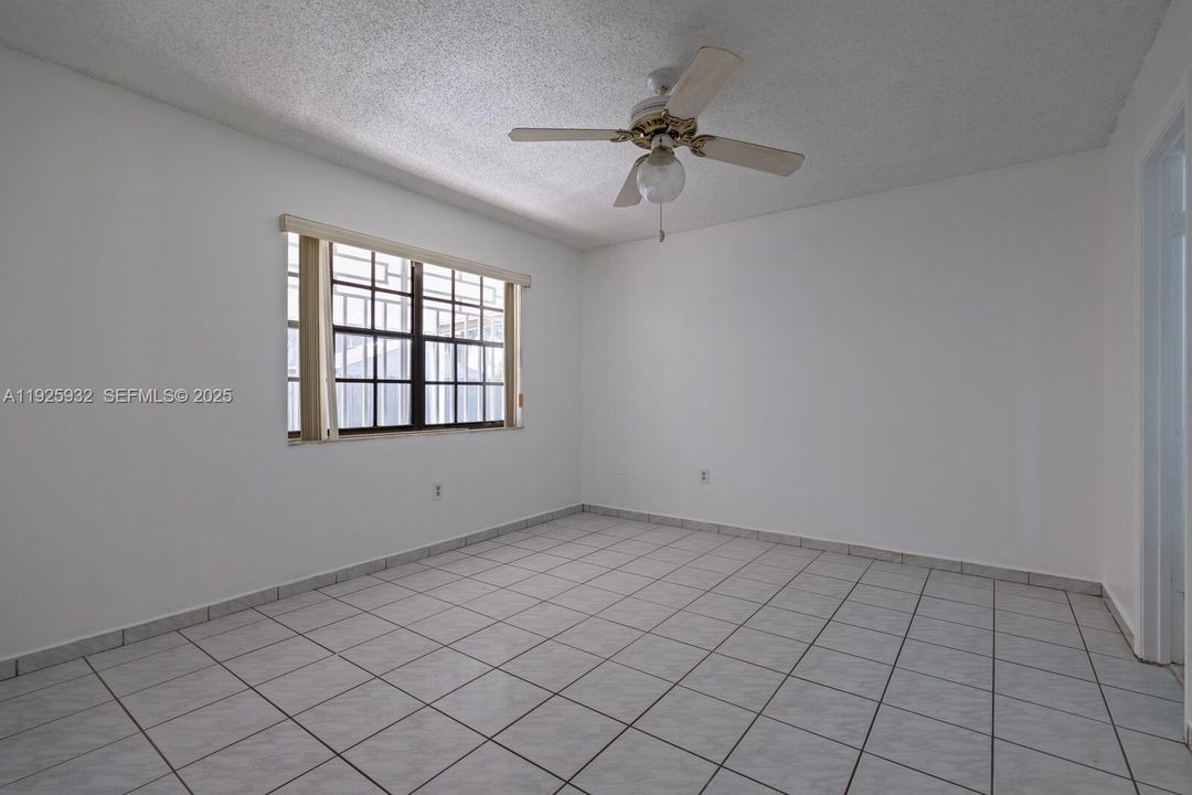 For Rent: $3,500 (3 beds, 2 baths, 1144 Square Feet)
