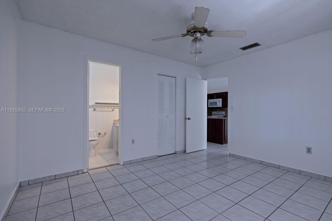 For Rent: $3,500 (3 beds, 2 baths, 1144 Square Feet)