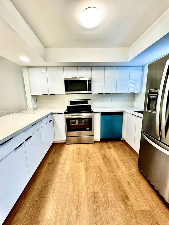 В аренду: $2,490 (2 спален, 2 ванн, 3937 Квадратных фут)