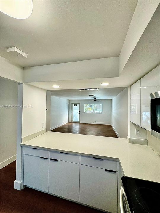 В аренду: $2,490 (2 спален, 2 ванн, 3937 Квадратных фут)