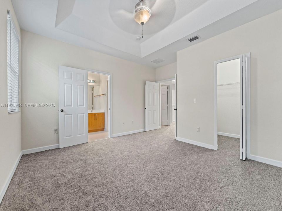 En Venta: $339,999 (3 camas, 2 baños, 1732 Pies cuadrados)