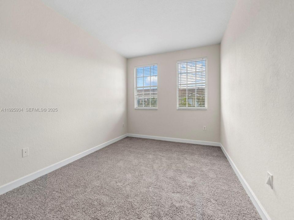 En Venta: $339,999 (3 camas, 2 baños, 1732 Pies cuadrados)