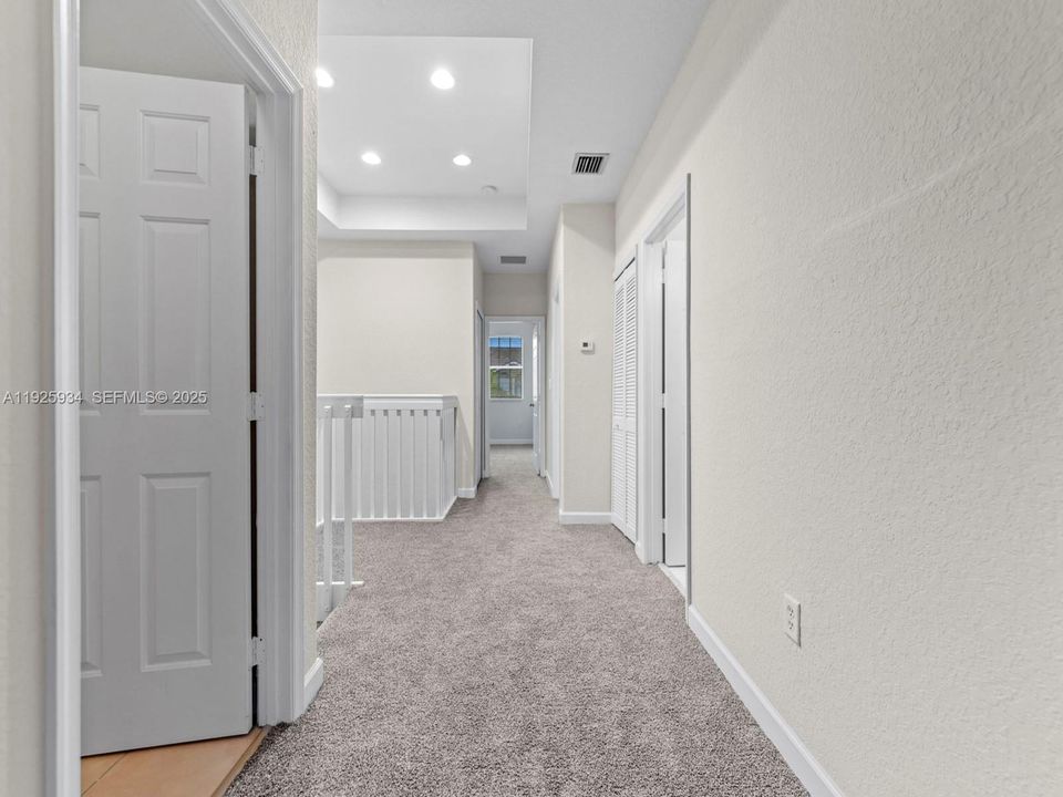 En Venta: $339,999 (3 camas, 2 baños, 1732 Pies cuadrados)