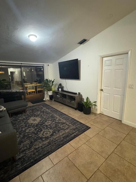 En Renta: $3,000 (3 camas, 2 baños, 1491 Pies cuadrados)