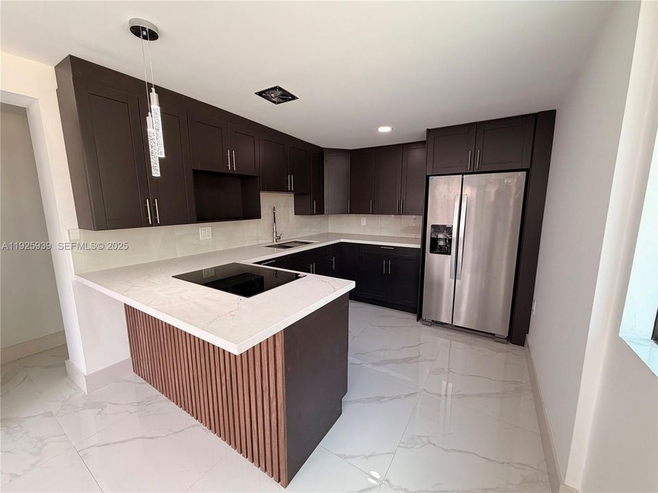 For Sale: $699,999 (3 beds, 2 baths, 1442 Square Feet)