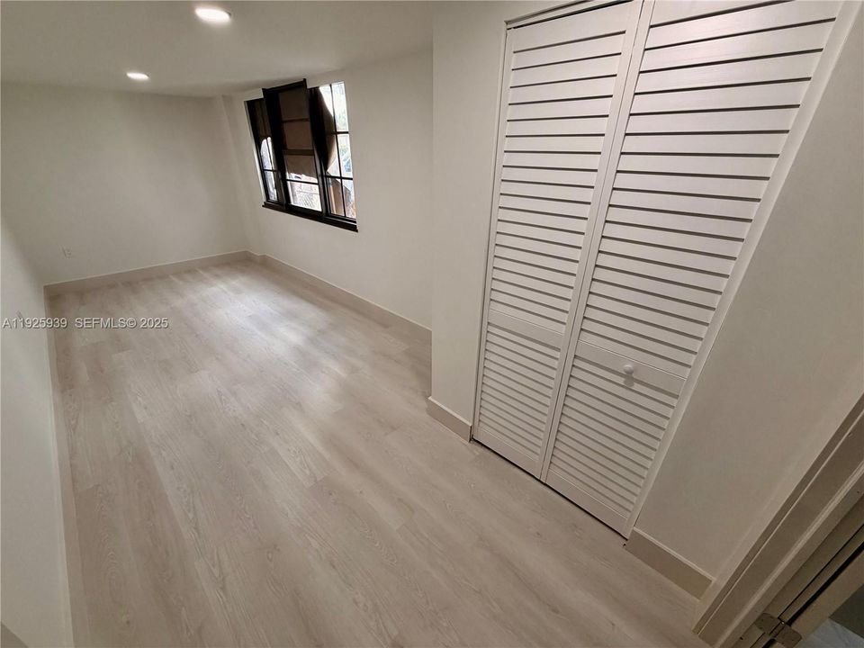 For Sale: $699,999 (3 beds, 2 baths, 1442 Square Feet)