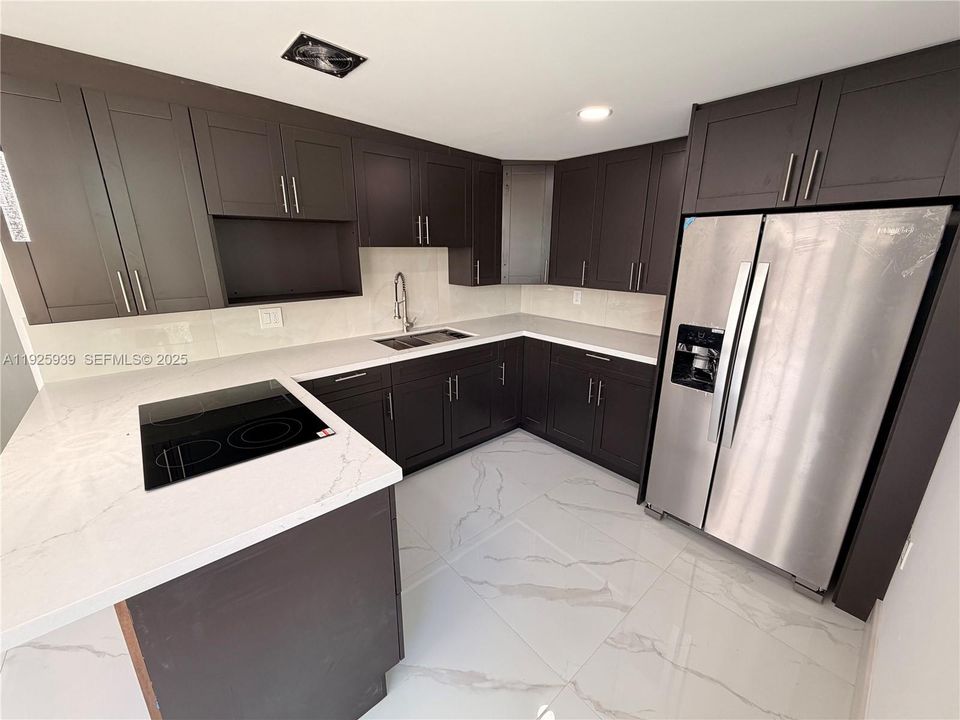 For Sale: $699,999 (3 beds, 2 baths, 1442 Square Feet)