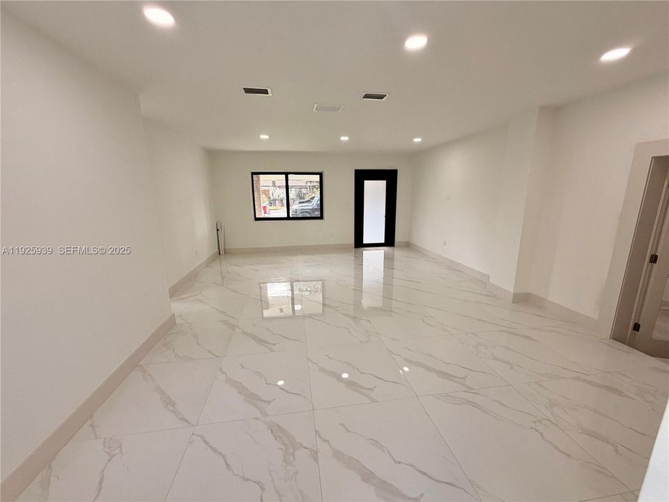 For Sale: $699,999 (3 beds, 2 baths, 1442 Square Feet)